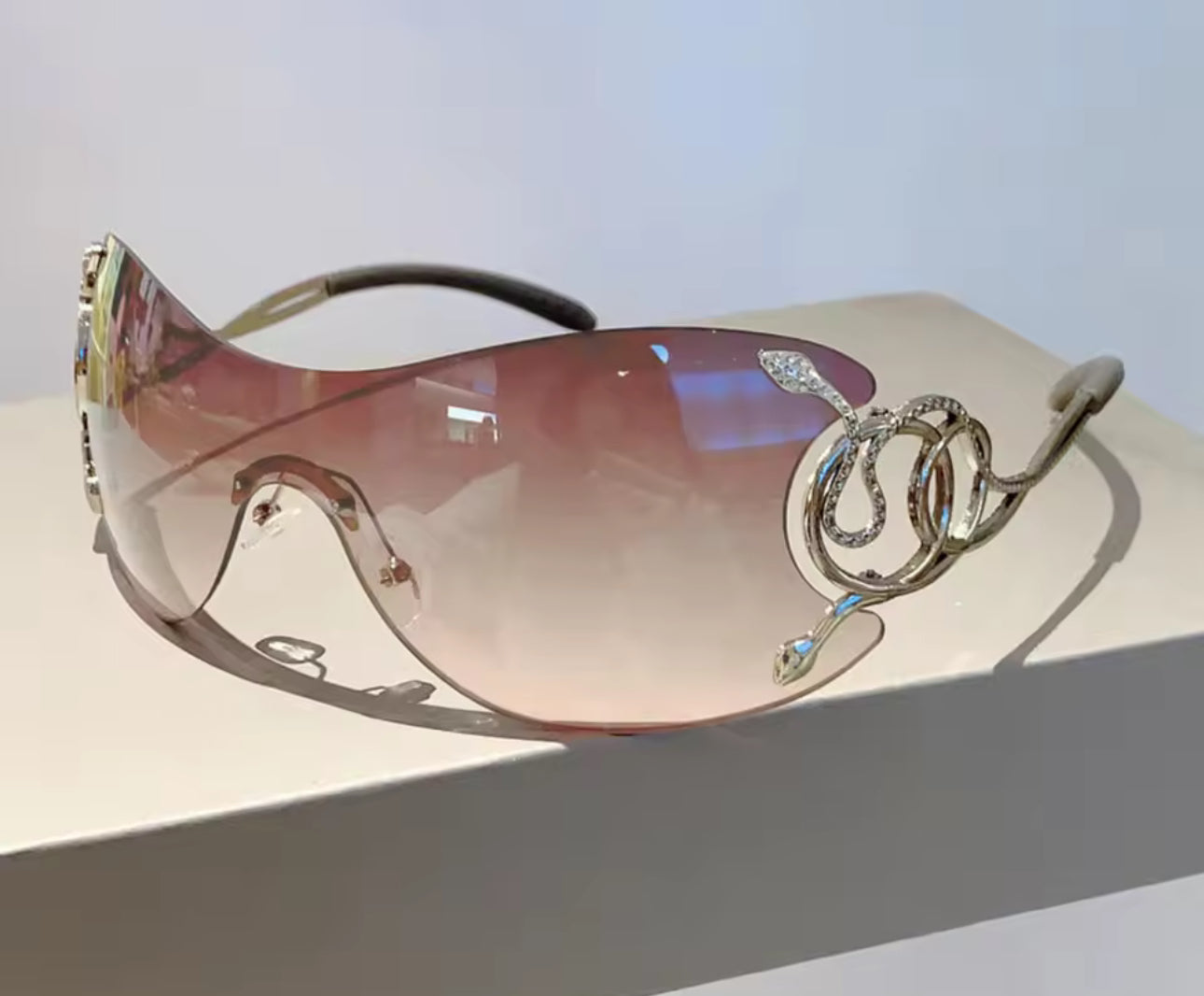 BADDIE PINK SUNGLASSES