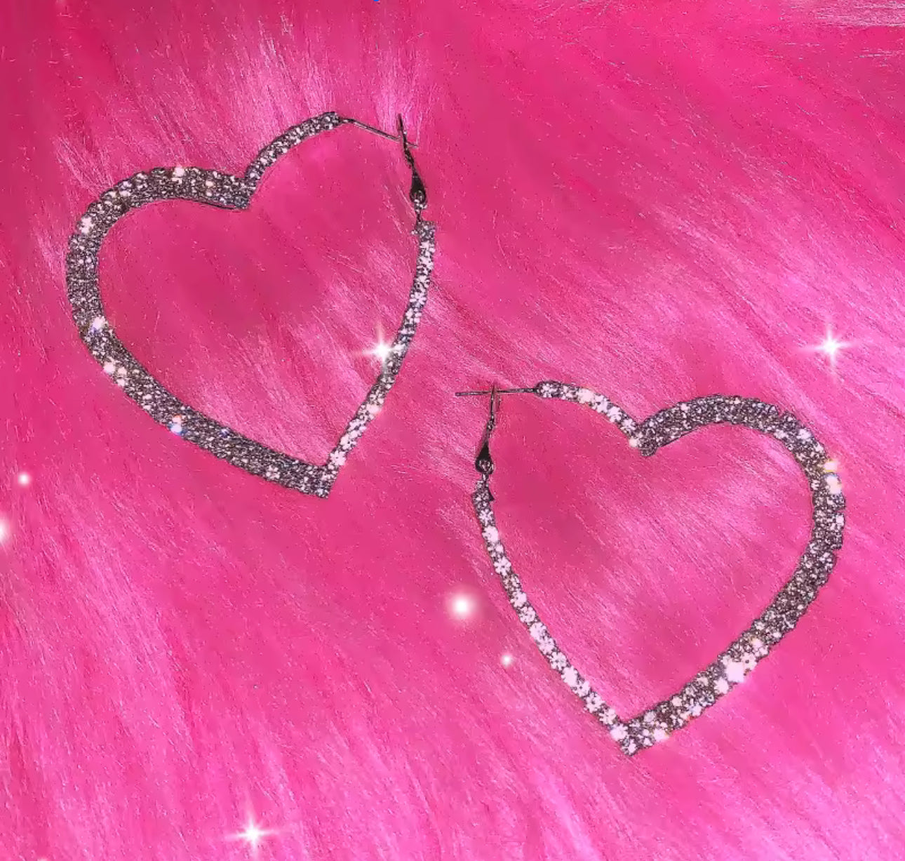 GLAM SPARKLE HEART HOOP EARRINGS