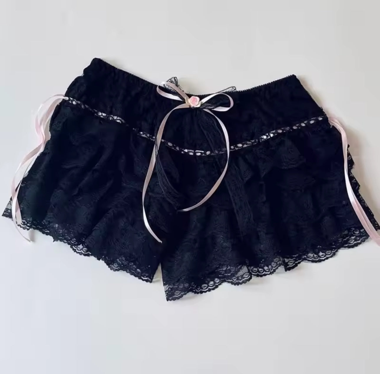 BLACK LACED SHORTS