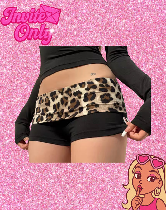LEOPARD HOT PANTS