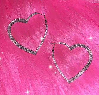 GLAM SPARKLE HEART HOOP EARRINGS